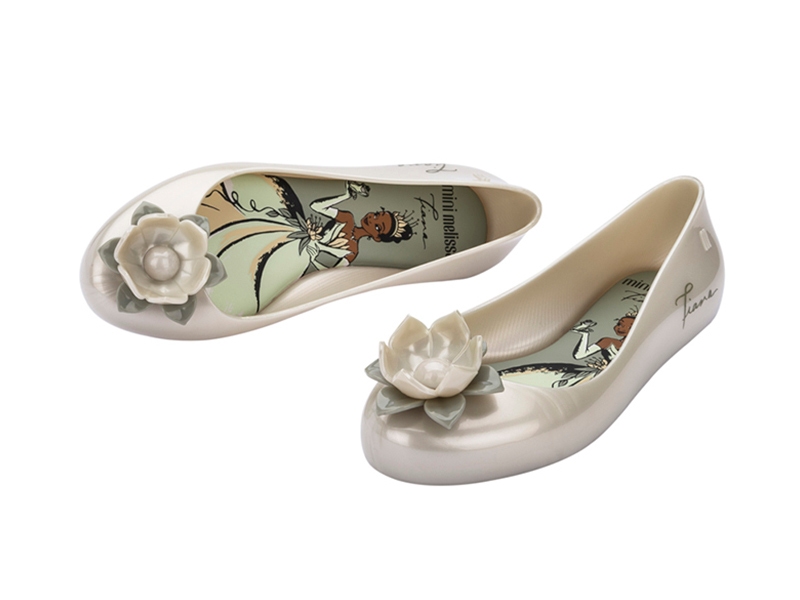 Mini Melissa Sweet Love Disney Princess Kids Metalic White Green Us Size 11 Melissa Shoes Singapore Official Online Shop For Melissa Jelly Shoes